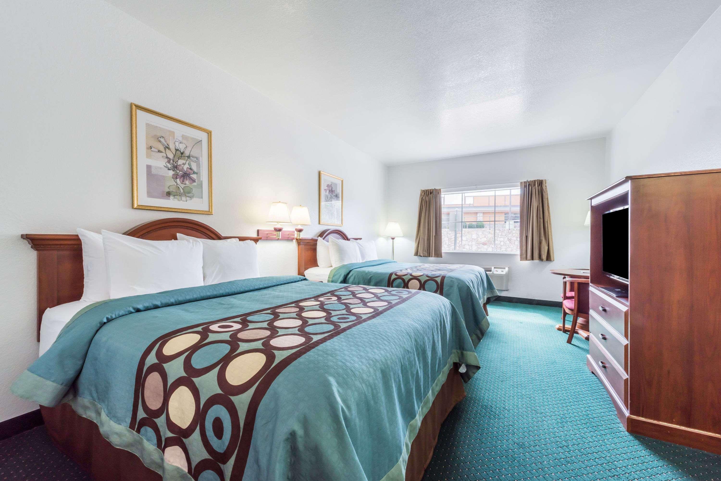 Hotel Super 8 By Wyndham Weatherford
