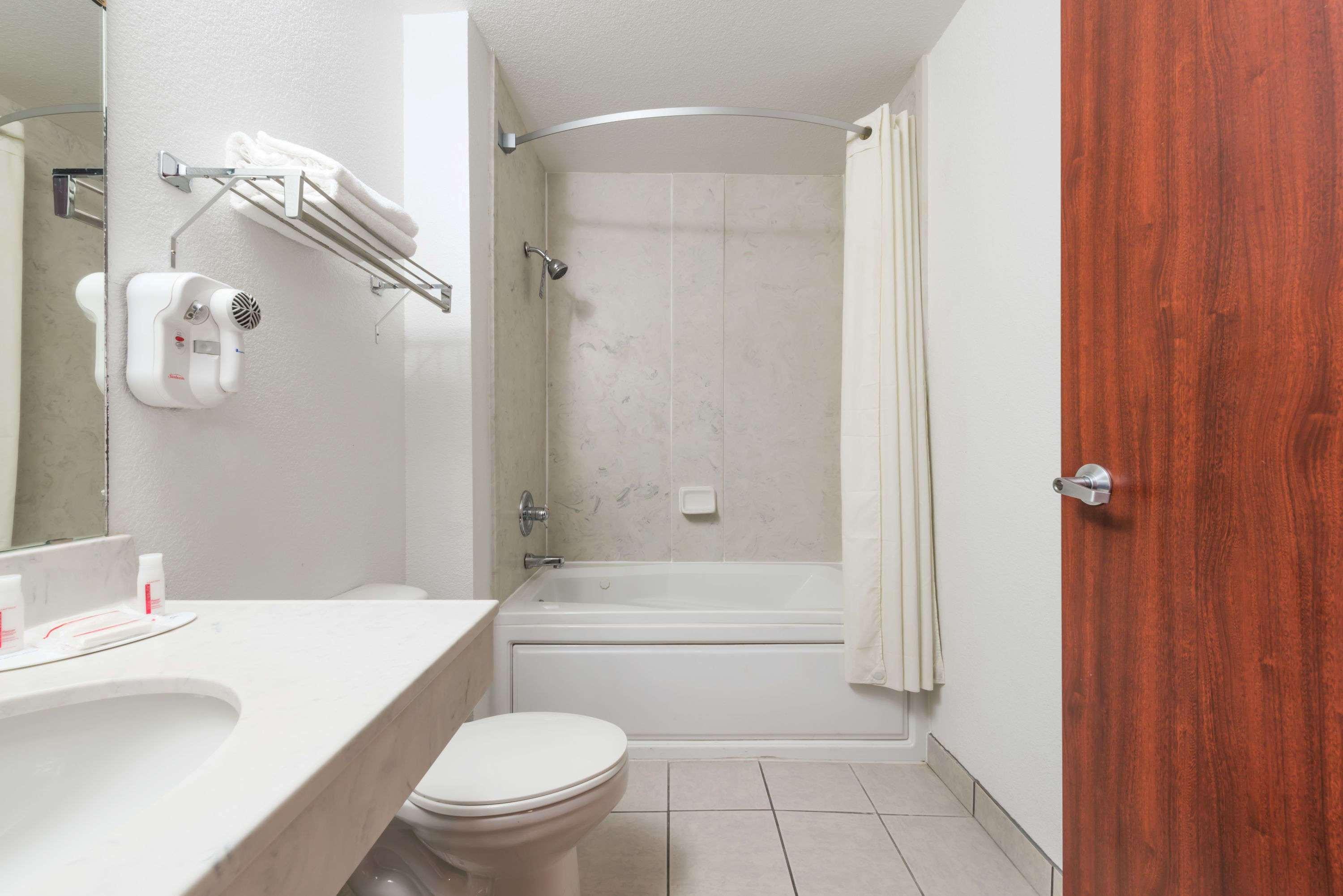 Hotel Super 8 By Wyndham Weatherford