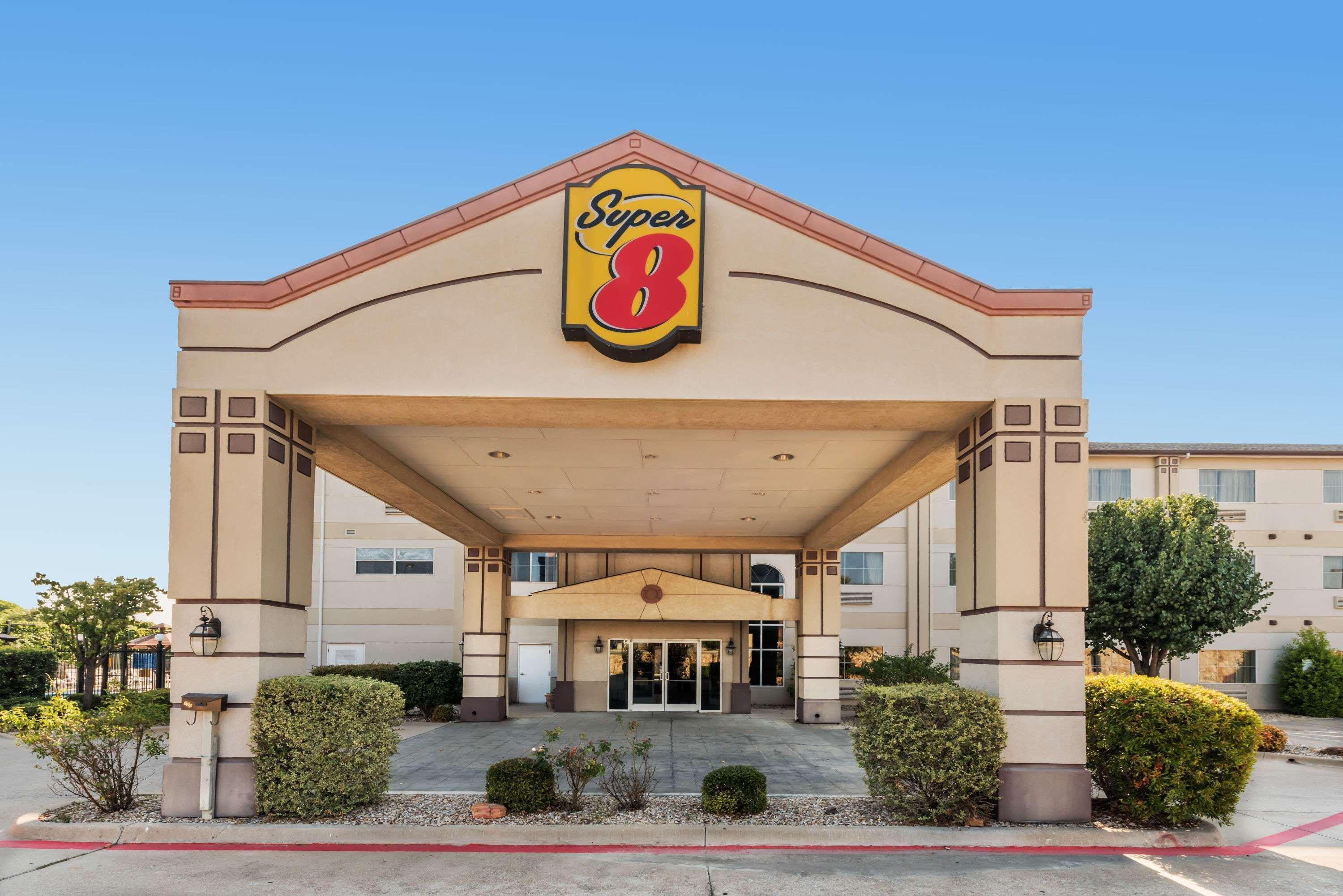 Hotel Super 8 By Wyndham 2*