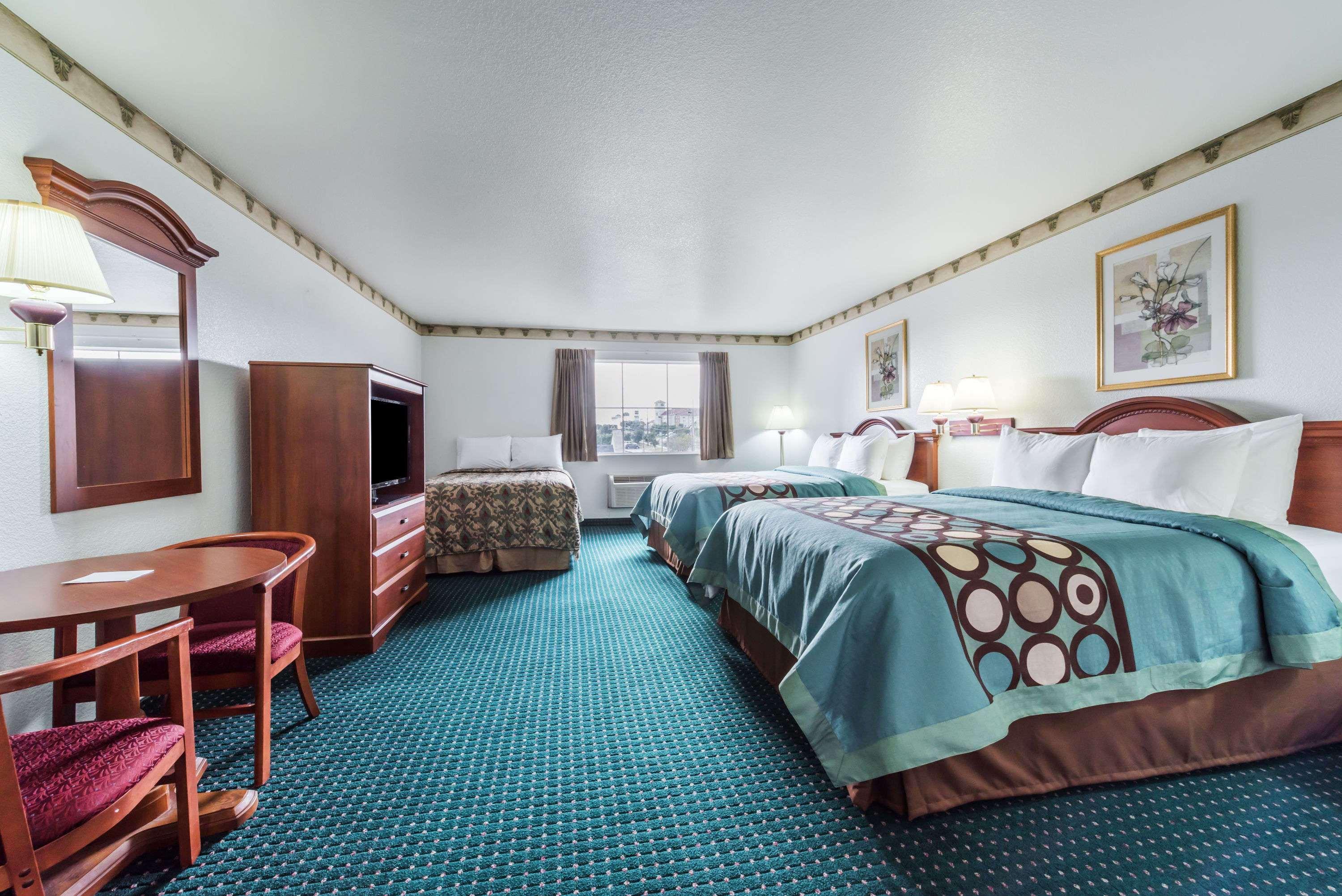 Super 8 By Wyndham 2*
