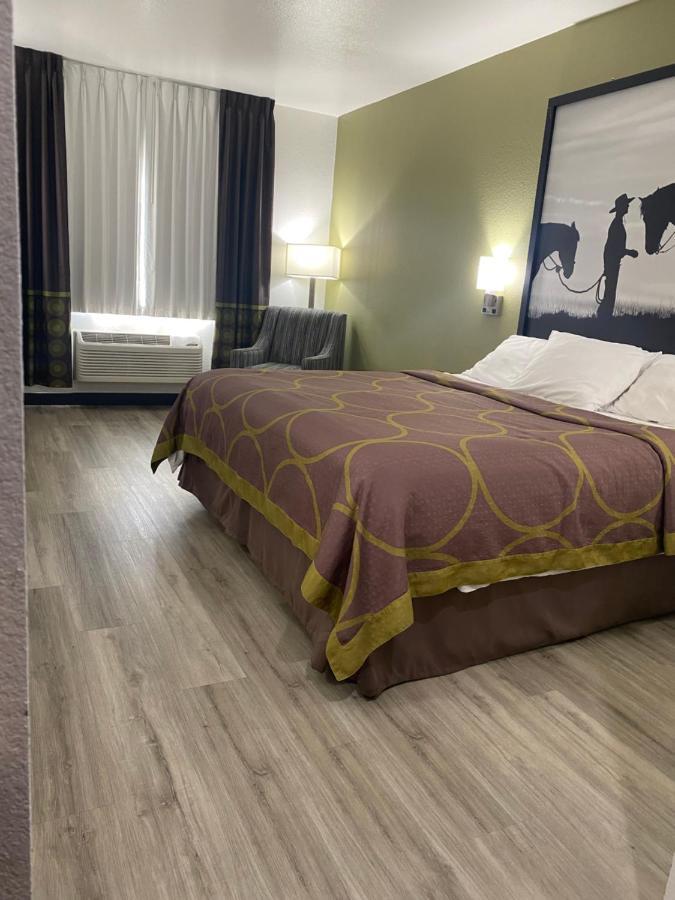 Hotel Super 8 By Wyndham Weatherford