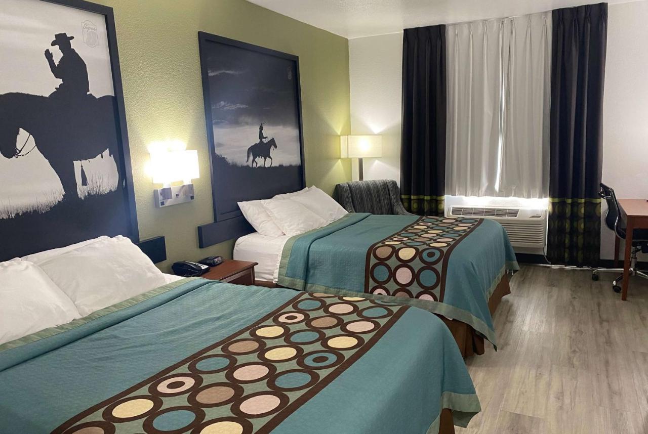Hotel Super 8 By Wyndham Weatherford