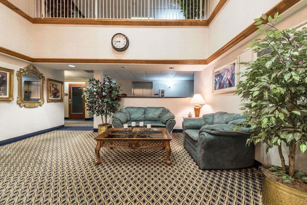 Super 8 By Wyndham 2* Weatherford
